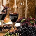 Il vino di sambuco: un rimedio naturale che purifica il sangue e rivitalizza l’organismo