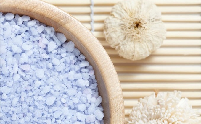 Come può aiutare il sale del Mar Morto a lenire l’eczema