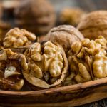 4 noci al giorno prevengono l’insorgenza dell’ictus, riducono il rischio di diabete, proteggono la salute delle ossa, combattono il cancro + altri 6 benefici importanti