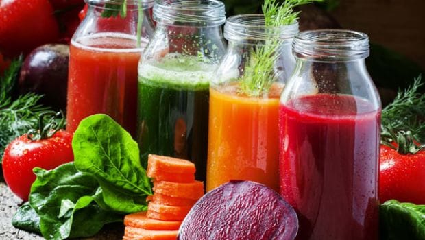 Perché consumare quotidianamente succhi di verdura: 9 motivi validi