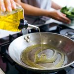 4 oli da cucina sani e 4 oli da evitare
