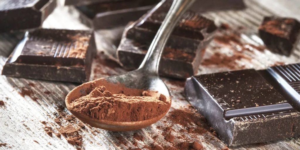 Cioccolato fondente: 7 modi in cui può sostenere la salute + profilo nutrizionale