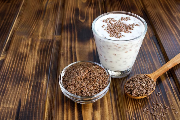 Yogurt con semi di lino: un trattamento naturale per una digestione sana e la riduzione dell’infiammazione