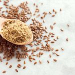 Farina di semi di lino: trattamento straordinario per pelle, colon e articolazioni