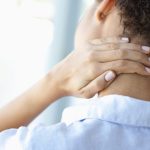 6 modi per combattere il dolore al collo e consigli per la prevenzione