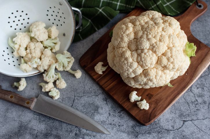 Benefici della cavolfiore per la salute e calorie. Come può essere facilmente integrato nella dieta di chiunque