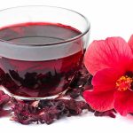 Tè di ibisco: lunga lista di benefici per la salute