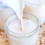 Latte di avena: come prepararlo correttamente e perché lo sostiene il Dr. Josh Axe