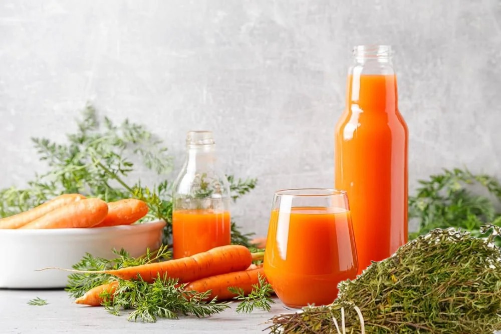 Cosa succede se bevi succo di carota con timo per 7 giorni