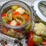 Le conserve, i probiotici dell’autunno: il cibo tradizionale che rigenera l’organismo dall’interno