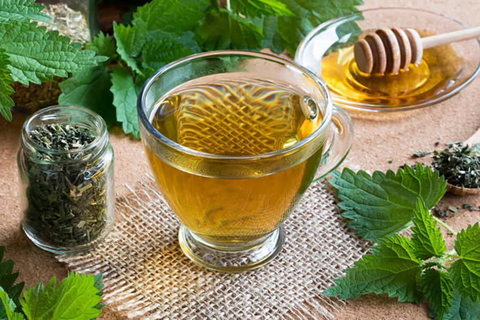 Il tè che fa da farmacia intera (ricette e benefici)