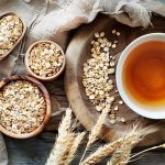 Il tè di avena: una semplice bevanda che può cambiare il tuo metabolismo e il tuo umore