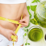 Tè verde per dimagrire: Come aiuta? Quante tazze bere?