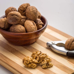 Noci: 4 effetti collaterali + Quante noci mangiare al giorno