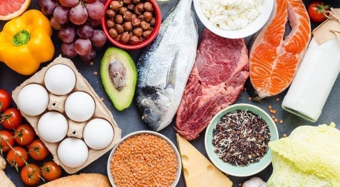 Aminoacidi essenziali vs. non essenziali + Benefici per la perdita di peso, aumento muscolare e persino umore