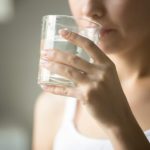 Consuma acqua al mattino con questo ingrediente naturale, economico e accessibile e noterai trasformazioni significative nel tuo corpo