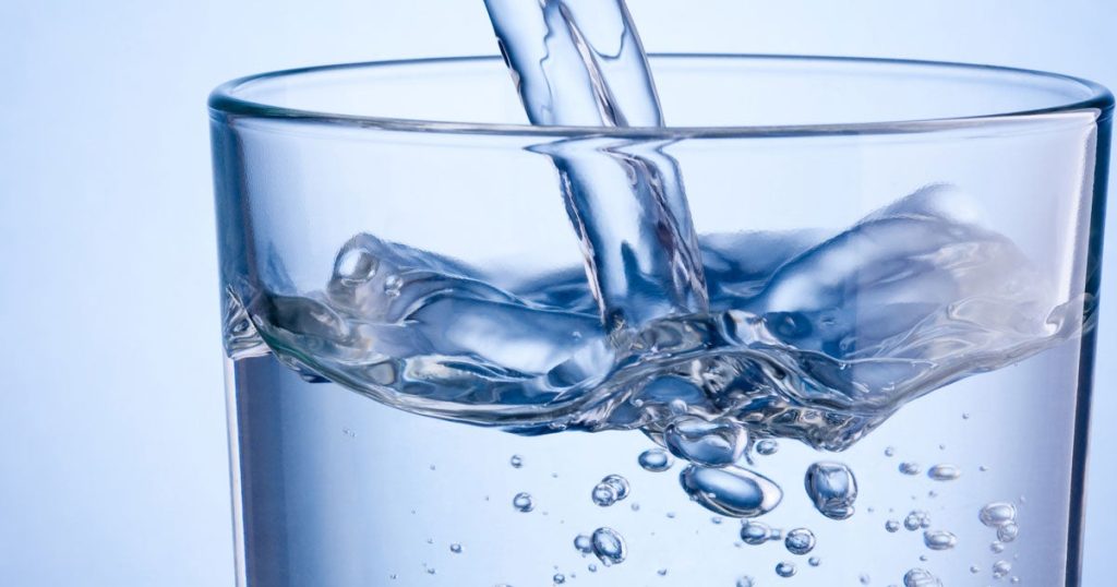 Acqua alcalina: proprietà medicinali straordinarie che possono eliminare le cellule cancerose dall’organismo