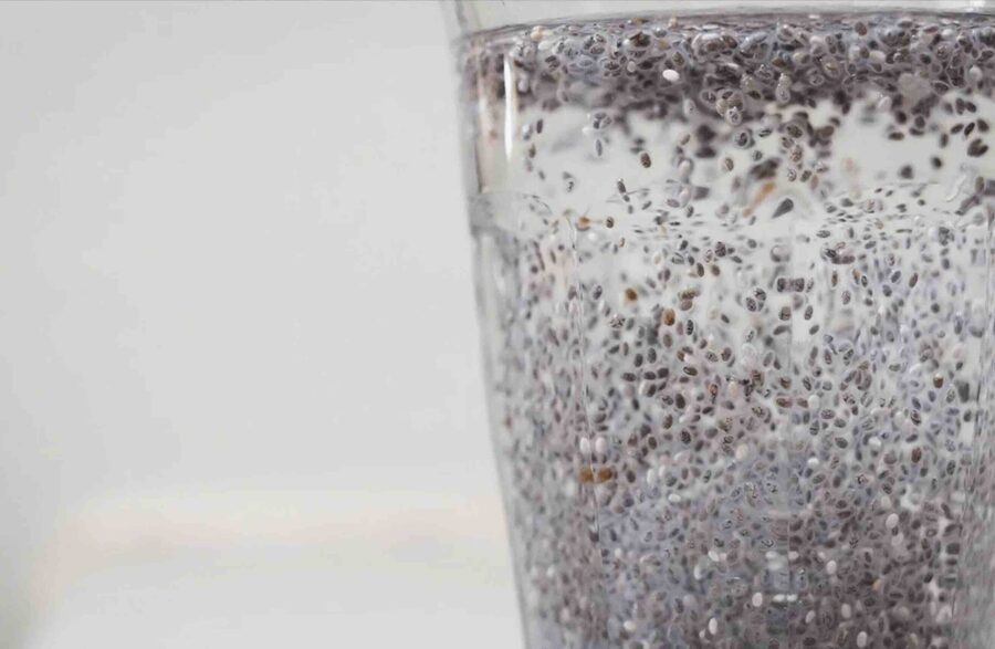 Cosa succede se bevi acqua con semi di chia per 10 giorni