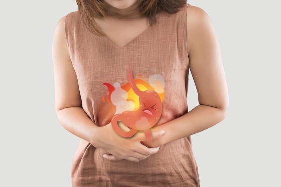 Come trattare naturalmente le bruciature di stomaco e il reflusso gastroesofageo