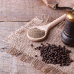 7 benefici ciudate ale piperului negru și cum să-l folosești