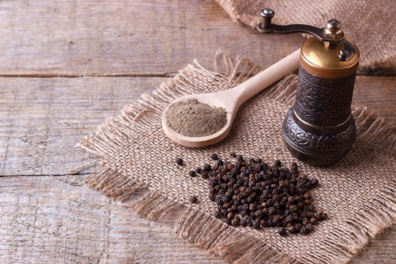 7 benefici ciudate ale piperului negru și cum să-l folosești