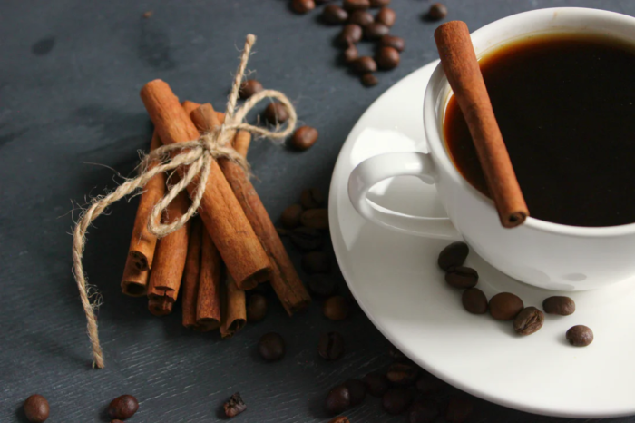 Caffè con cannella: l’elisir aromatico che risveglia i sensi! (ricette)
