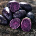 Il patata viola in cima alle verdure più salutari