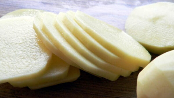 Cataplasma con patate crude detox per gonfiori e infiammazioni