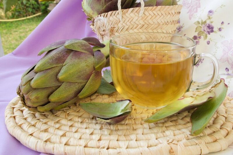 Tè di carciofo: come prepararlo e quando è controindicato