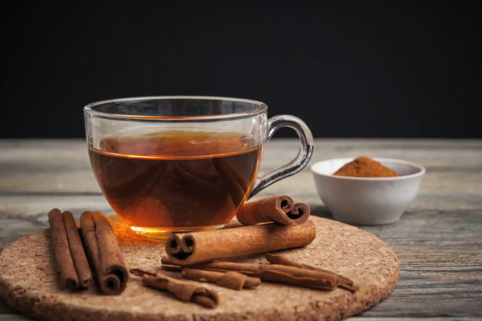 Il tè di cannella: una bevanda aromatica che riscalda l’anima e sostiene la salute!