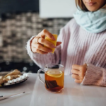 Il tè che ti libera dallo streptococco, dall’influenza e dalle infezioni sinusali: come prepararlo