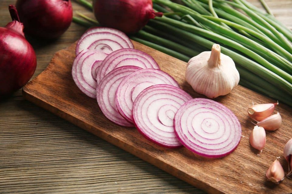 Effetti collaterali della cipolla: chi non dovrebbe consumarla