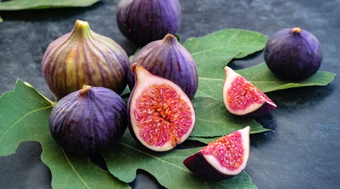 Fichi Frutti che alleviano la stanchezza del corpo e portano equilibrio digestivo e ormonale (controindicazioni)