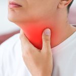 I migliori 8 rimedi naturali per il mal di gola