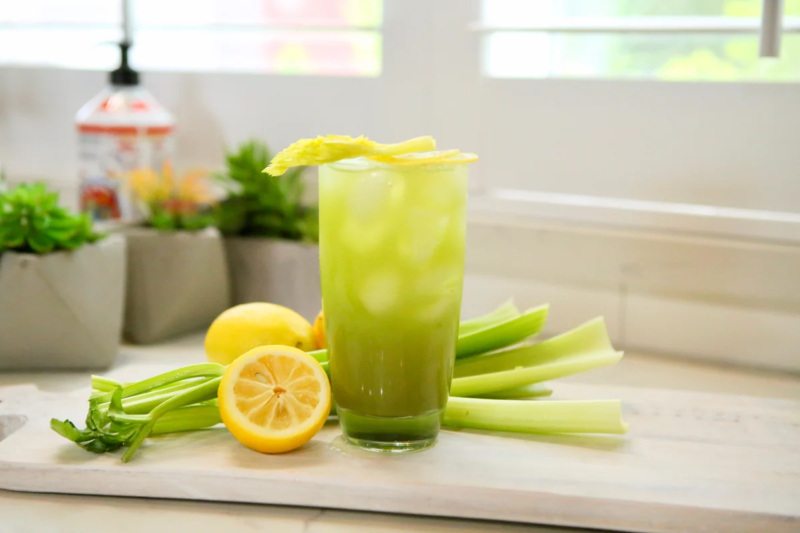 Il rimedio con sedano e limone per purificare il sangue, ridurre le infiammazioni e bilanciare la pressione