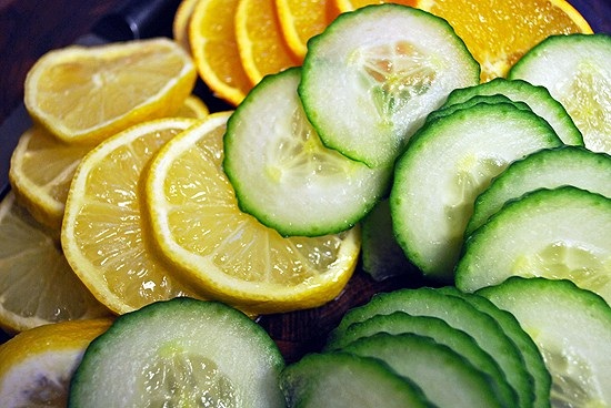 Succo di limone e cetriolo: la bevanda che cambia la tua giornata