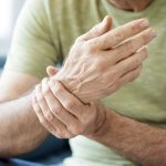 Tè naturale che allevia i dolori articolari e rivitalizza il corpo
