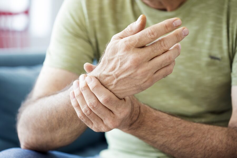 Tè naturale che allevia i dolori articolari e rivitalizza il corpo