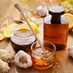 Come preparare in casa uno sciroppo per la tosse al miele, 100% naturale
