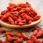 Goji: il frutto della longevità, un super-frutto con elevate quantità di vitamina C e antiossidanti, super-benefici per la salute!