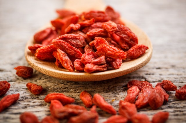 Goji: il frutto della longevità, un super-frutto con elevate quantità di vitamina C e antiossidanti, super-benefici per la salute!