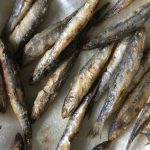 Il pesce più economico che riduce il colesterolo e dissolve i coaguli di sangue