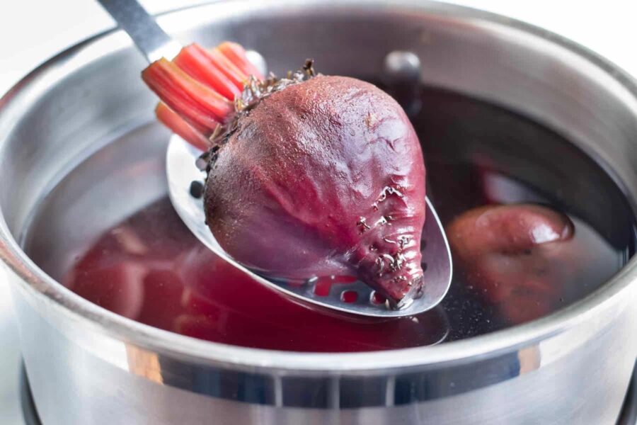 Come conservare la barbabietola rossa in barattolo per l’inverno? 3 metodi di conservazione e i benefici di questa