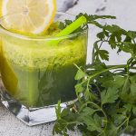 Succo di prezzemolo: Elisir verde per sangue, reni e pelle