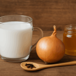 Rimedio con latte, cipolla e chiodi di garofano: ricetta antica per la tosse e l’immunità bassa