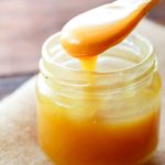 Miele di Manuka: 11 benefici comprovati, come sceglierla e possibili effetti collaterali