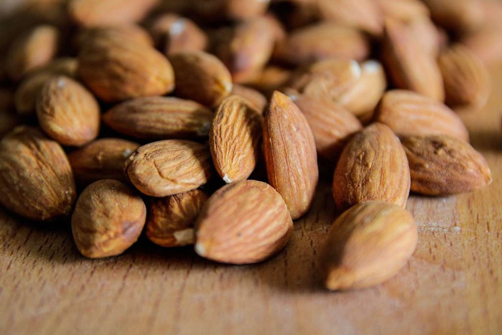 Le mandorle sono ricche di nutrienti potenti che le rendono molto benefiche per l’organismo: scopri come possono aiutarti