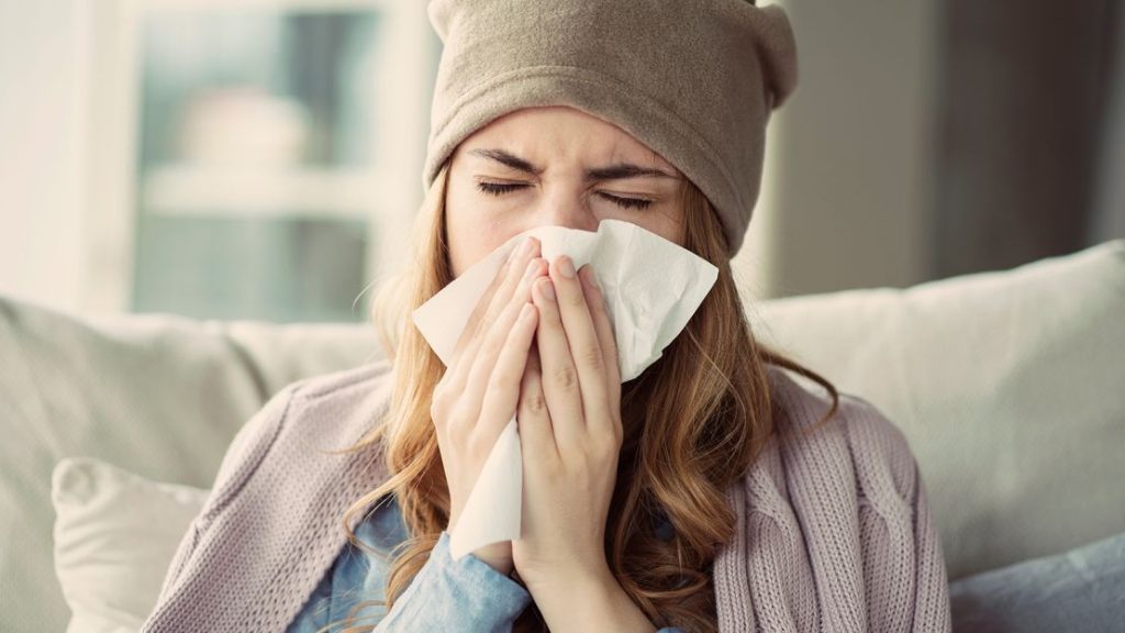 I rimedi naturali più efficaci per raffreddore e influenza (trattamento e prevenzione)