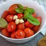 Basilico con aglio e pomodori: una combinazione eccezionale per la salute