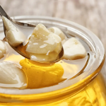 Rimedi naturale con aglio e miele: dosi giornalieri, varianti ed effetti osservati
